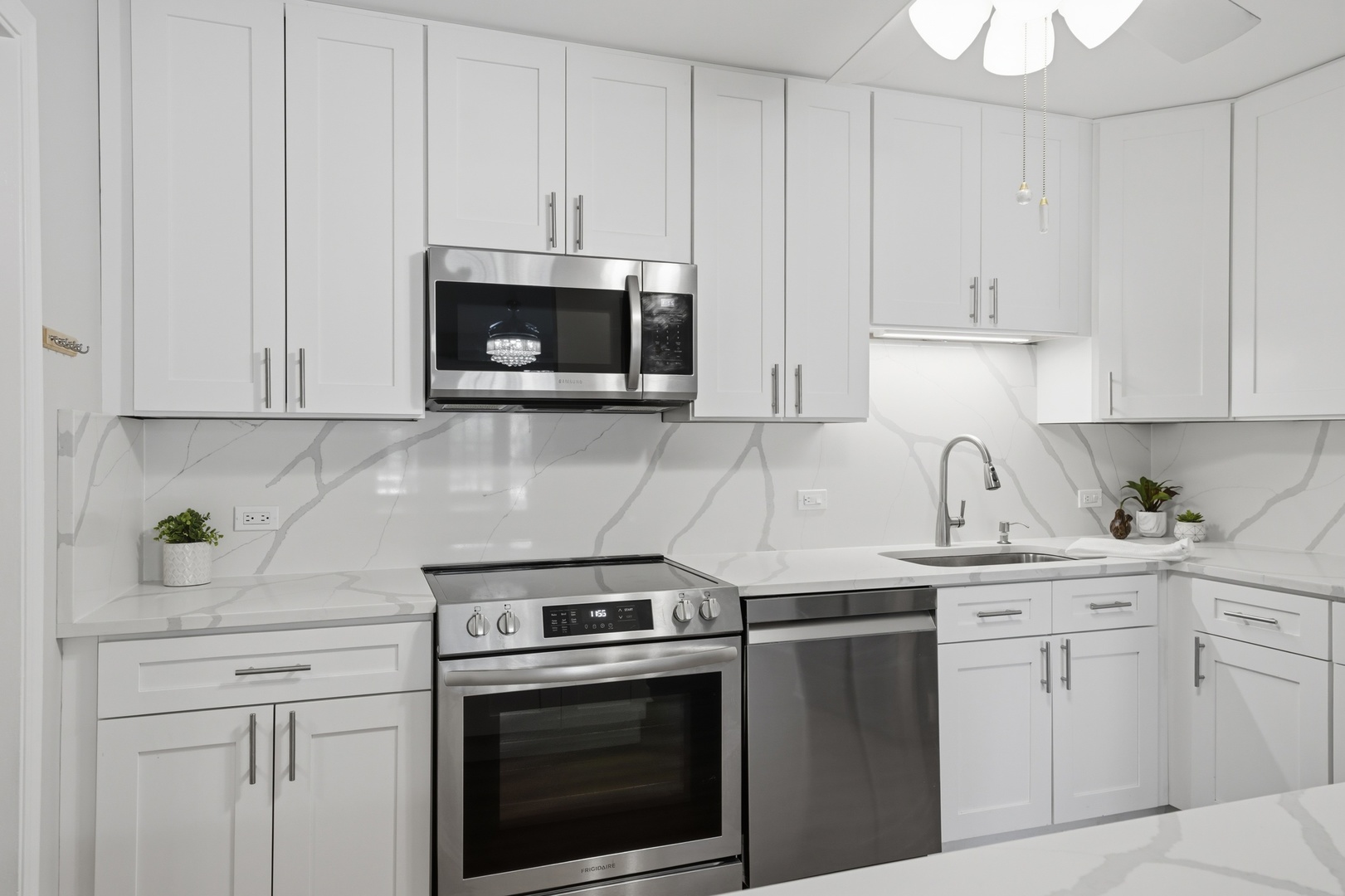 520 Biesterfield Road #119f, Elk Grove Village, IL 60007