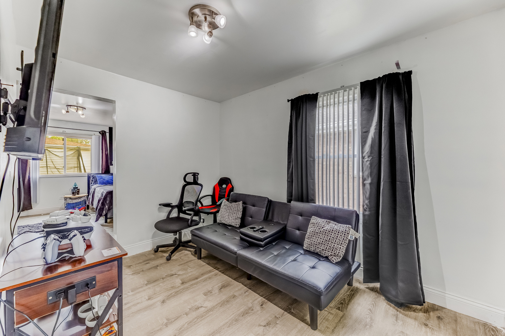 7740 Monitor Avenue, Burbank, IL 60459