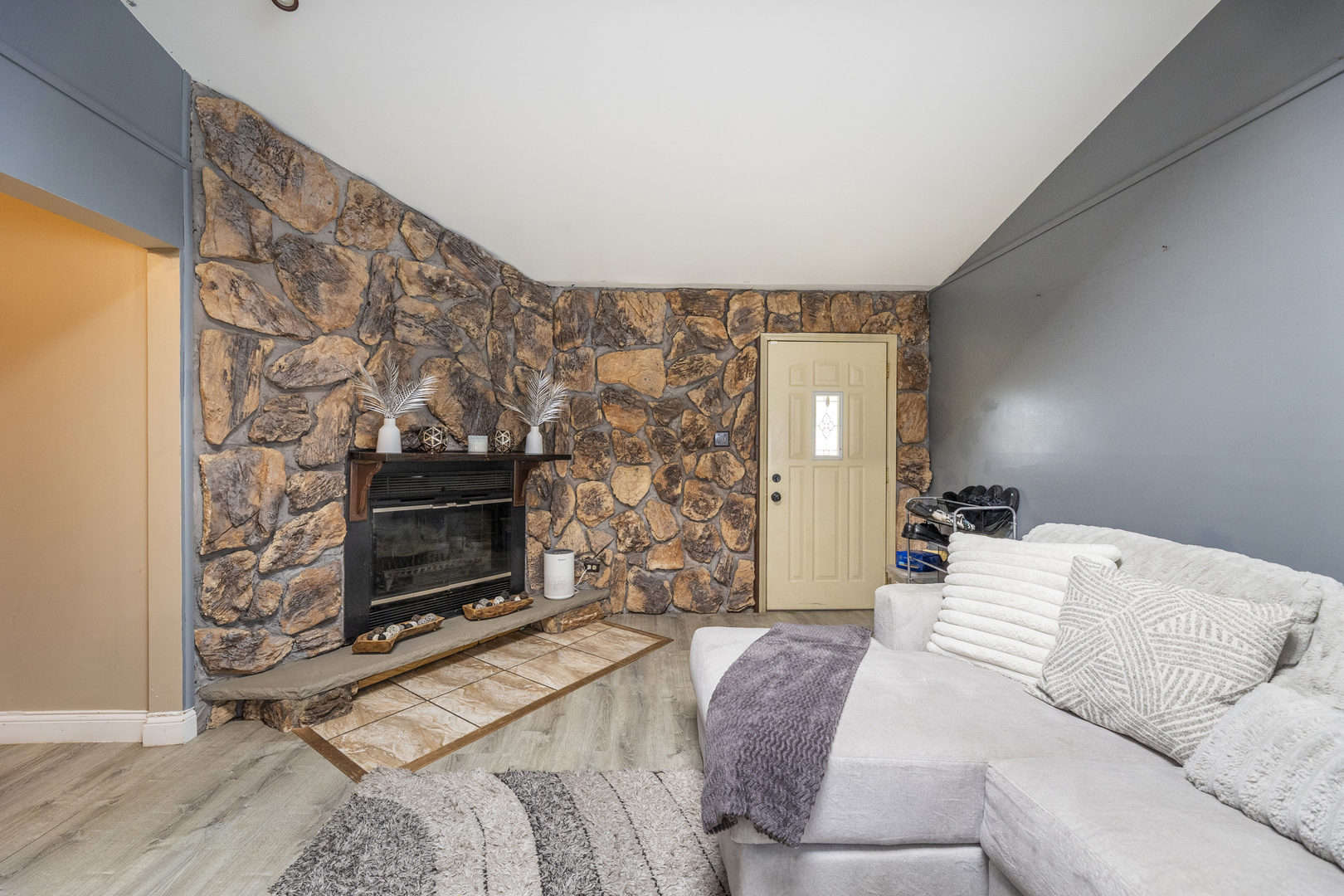 7740 Monitor Avenue, Burbank, IL 60459