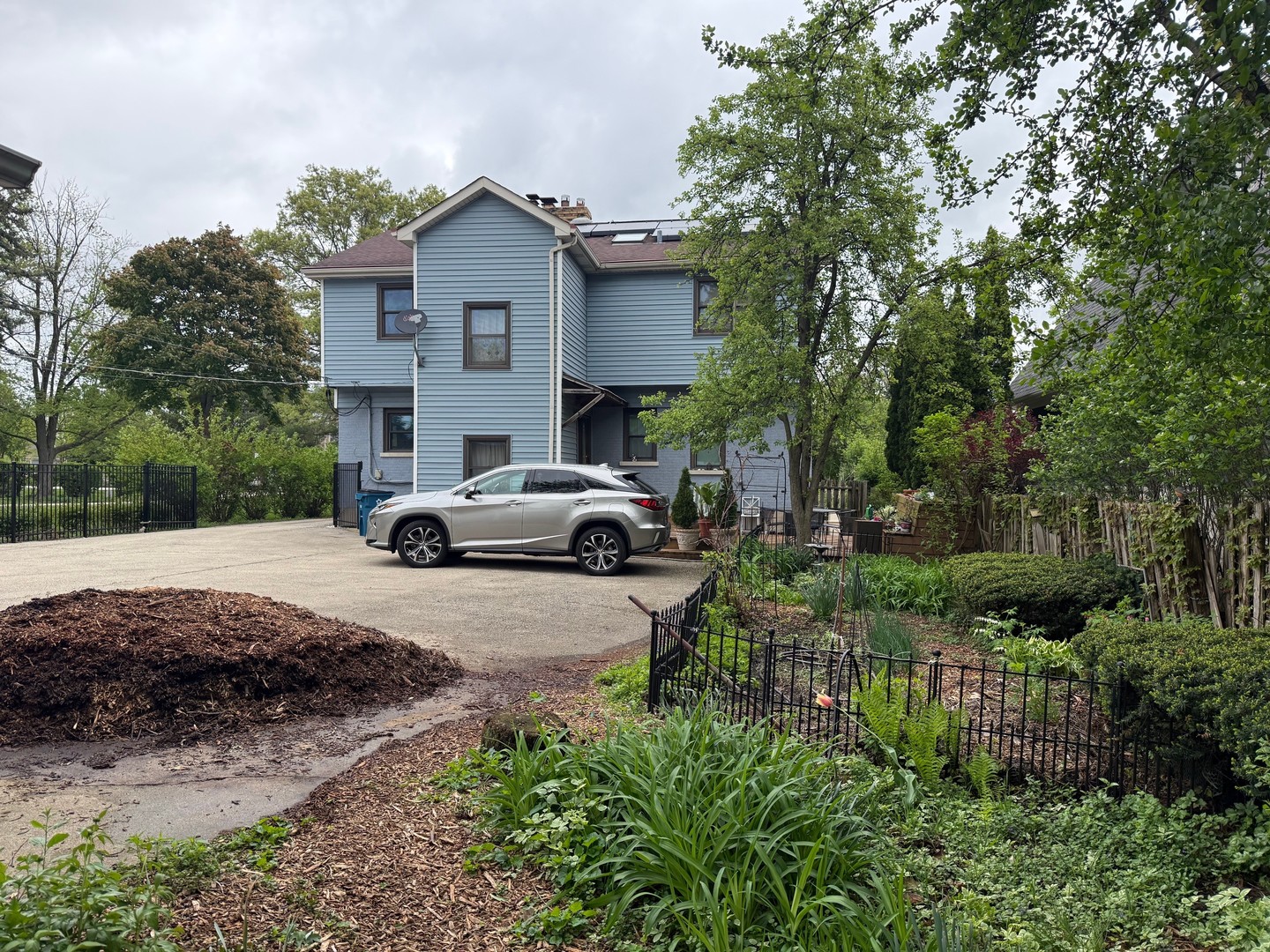 5612 S County Line Road, Hinsdale, IL 60521