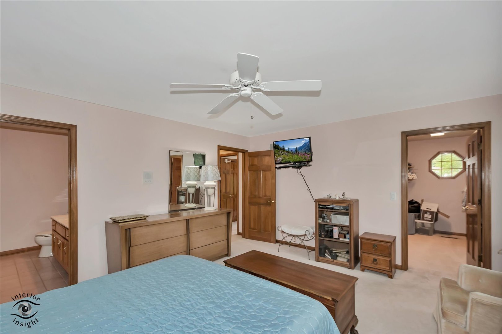 233 Goldenwood Court, Aurora, IL 60502