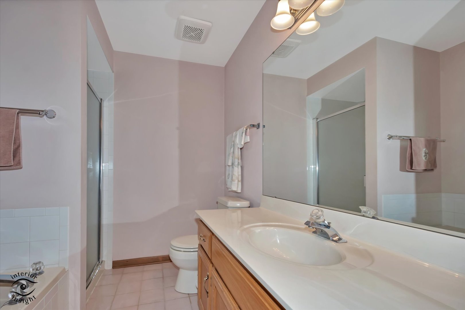 233 Goldenwood Court, Aurora, IL 60502