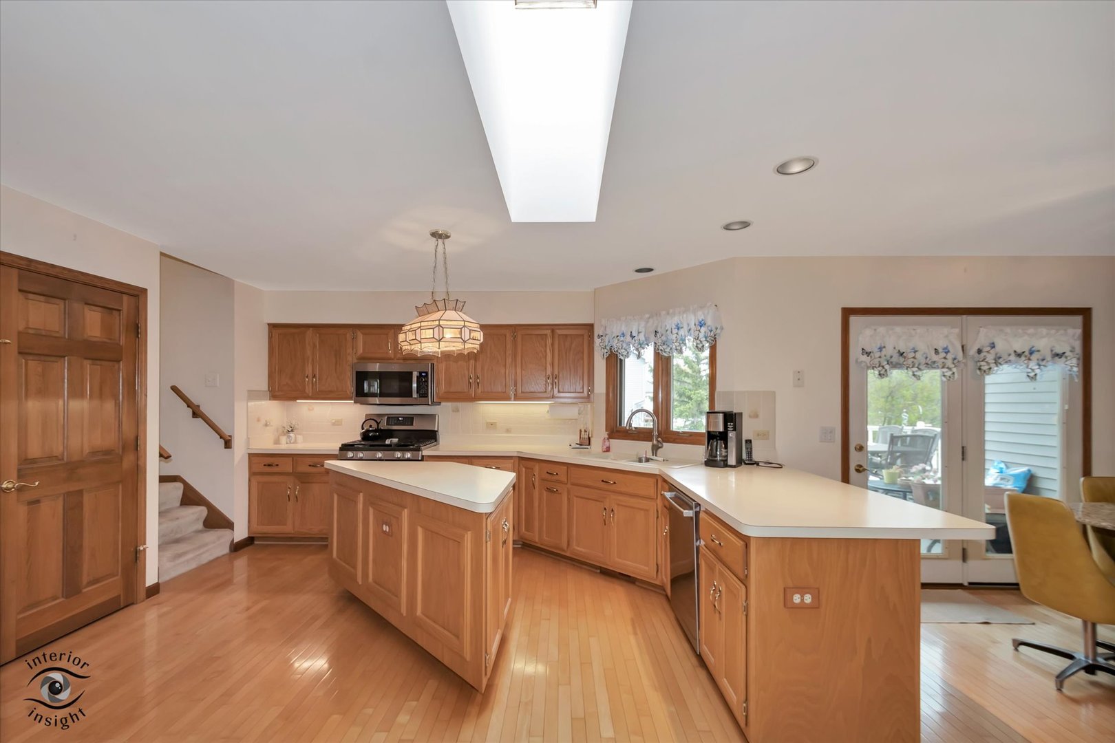 233 Goldenwood Court, Aurora, IL 60502