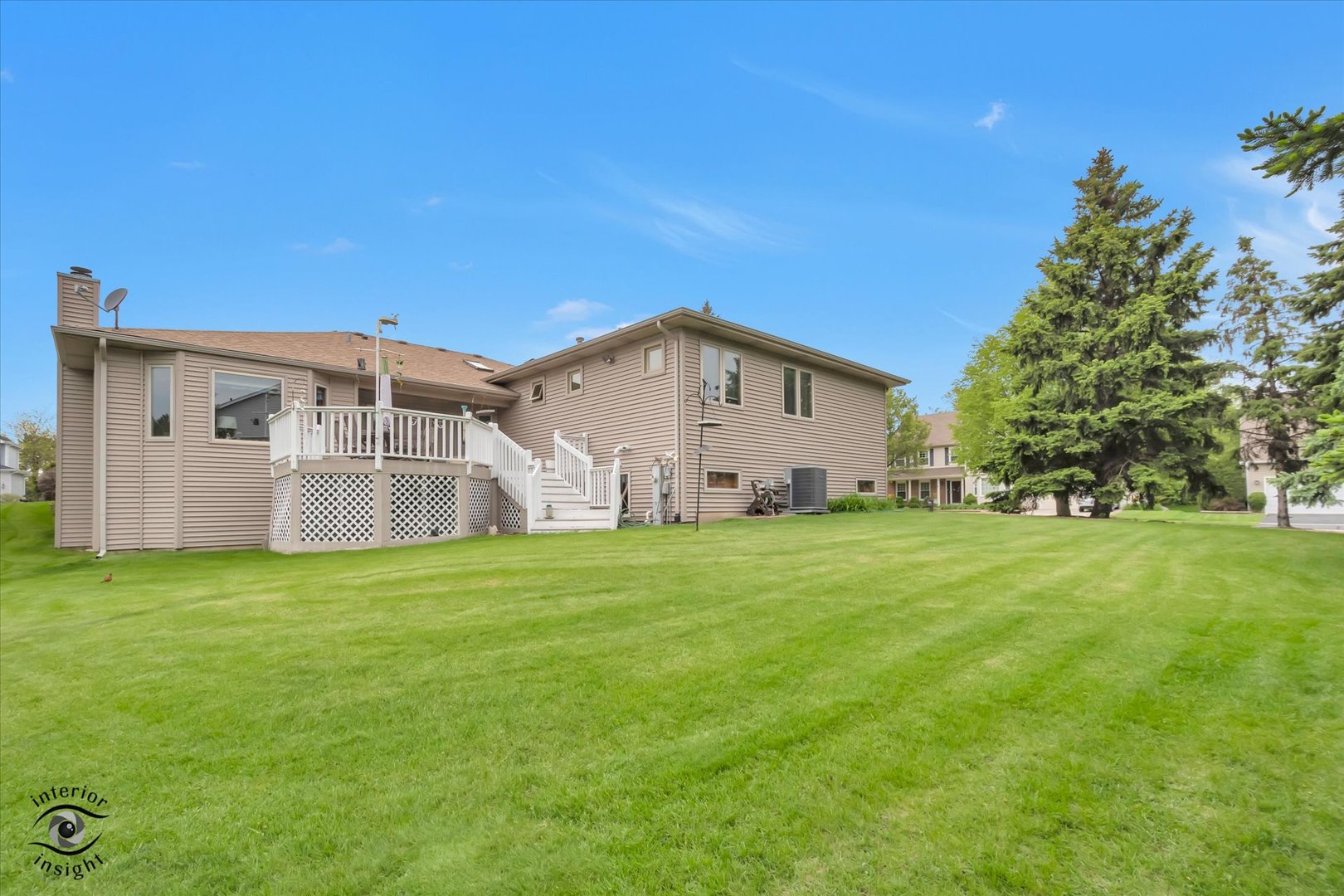233 Goldenwood Court, Aurora, IL 60502