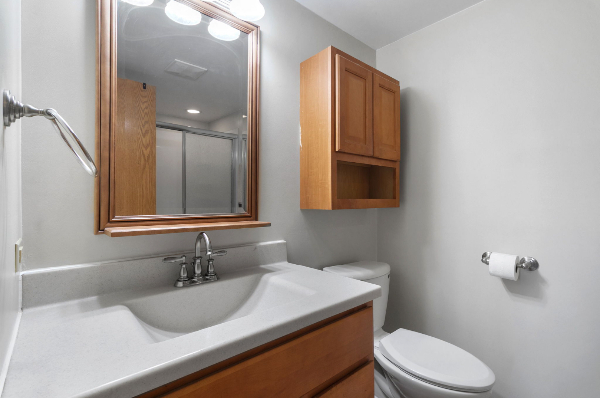 7024 Brementowne Road, Tinley Park, IL 60477