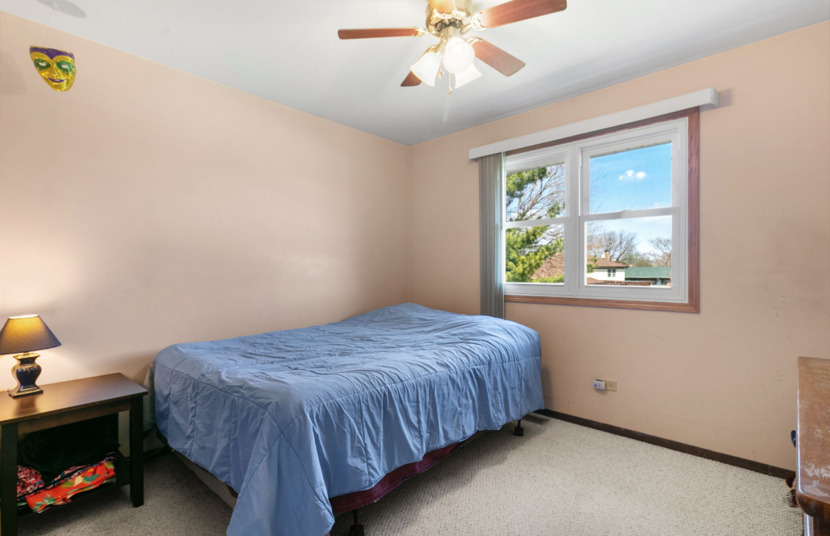 7024 Brementowne Road, Tinley Park, IL 60477