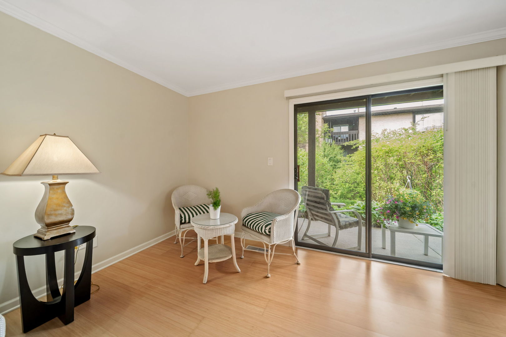 228 Brookside Lane #B, Willowbrook, IL 60527