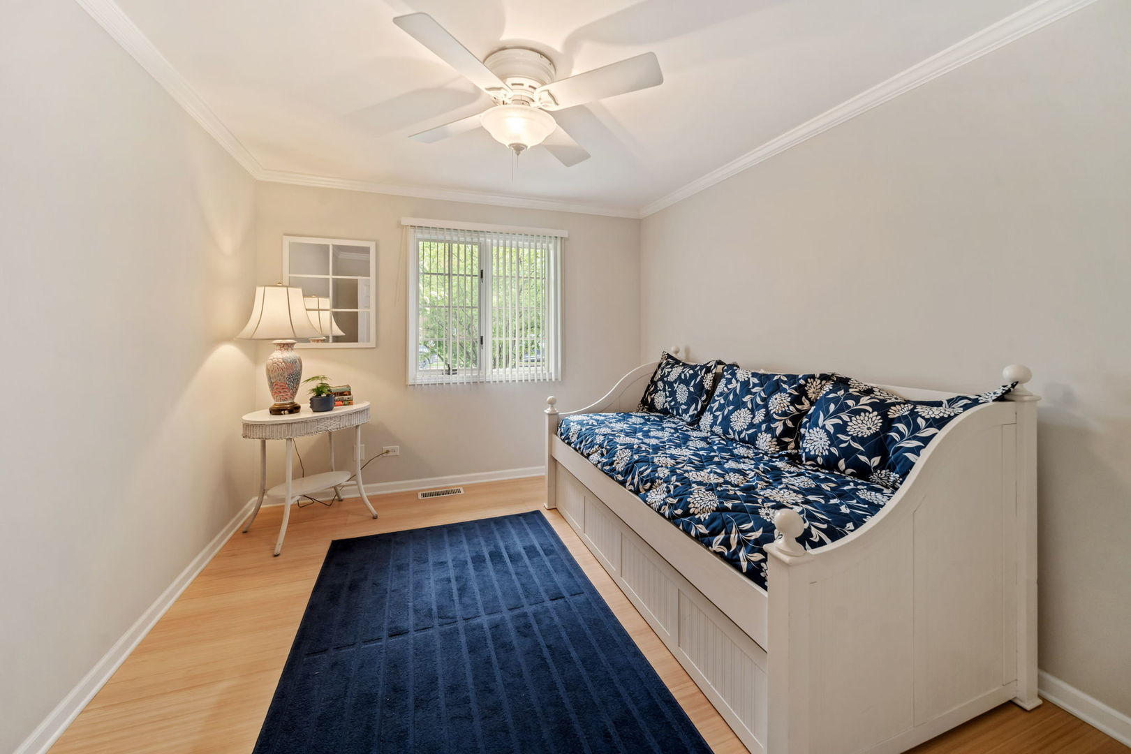 228 Brookside Lane #B, Willowbrook, IL 60527