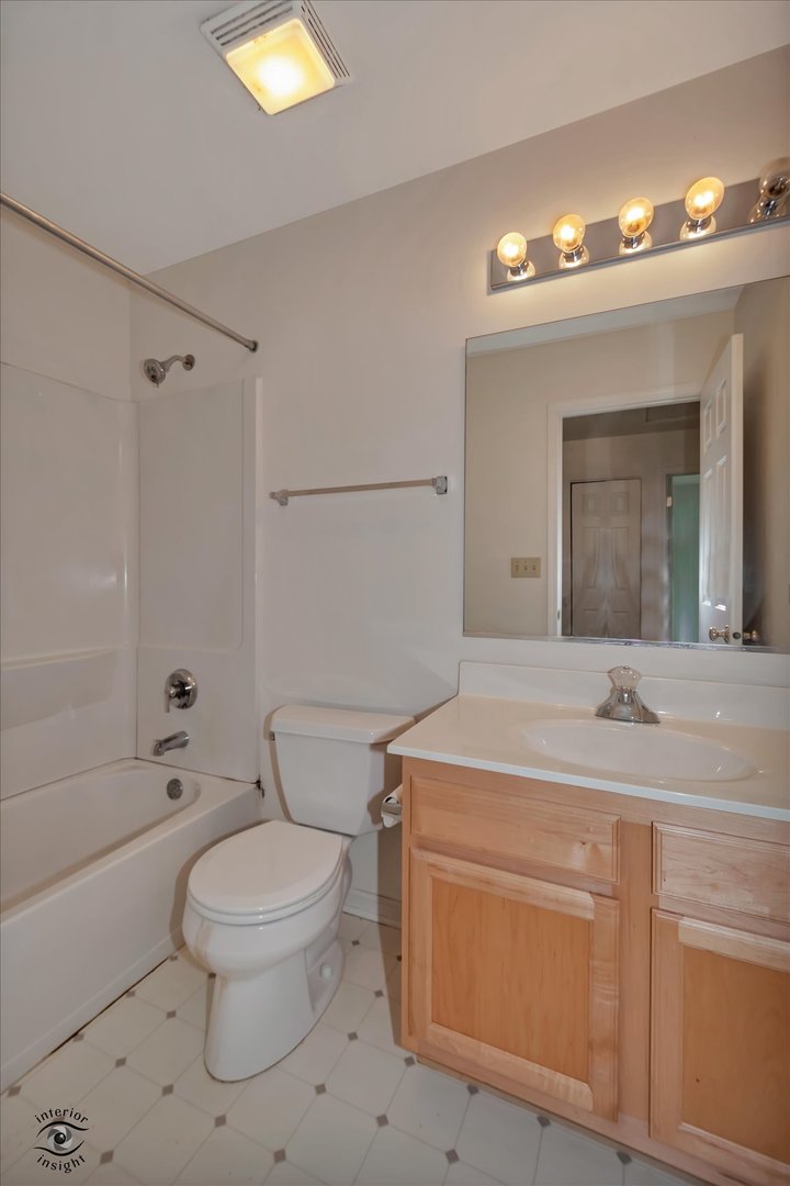 13917 S Cambridge Circle, Plainfield, IL 60544