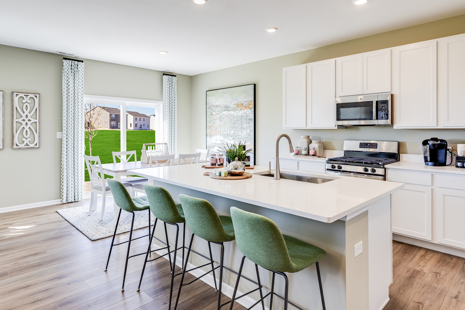 348 S Constitution Drive, Aurora, IL 60506