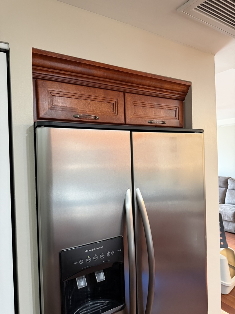 5400 Walnut Avenue #803, Downers Grove, IL 60515