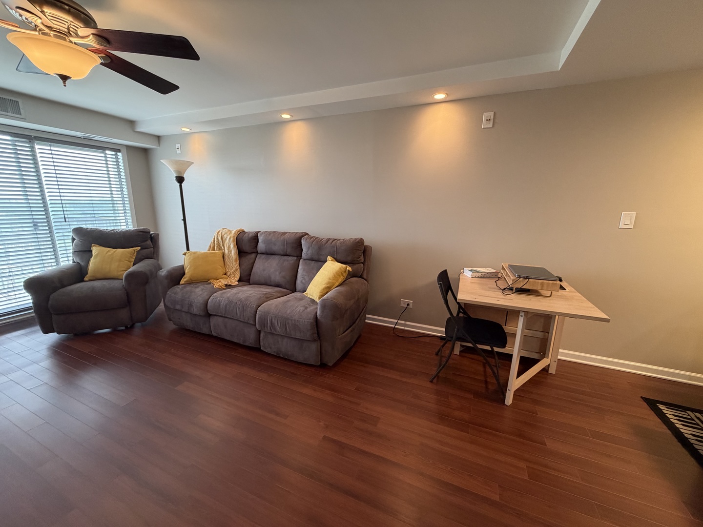 5400 Walnut Avenue #803, Downers Grove, IL 60515