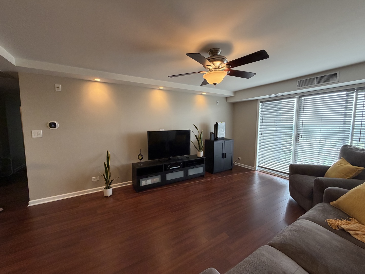 5400 Walnut Avenue #803, Downers Grove, IL 60515