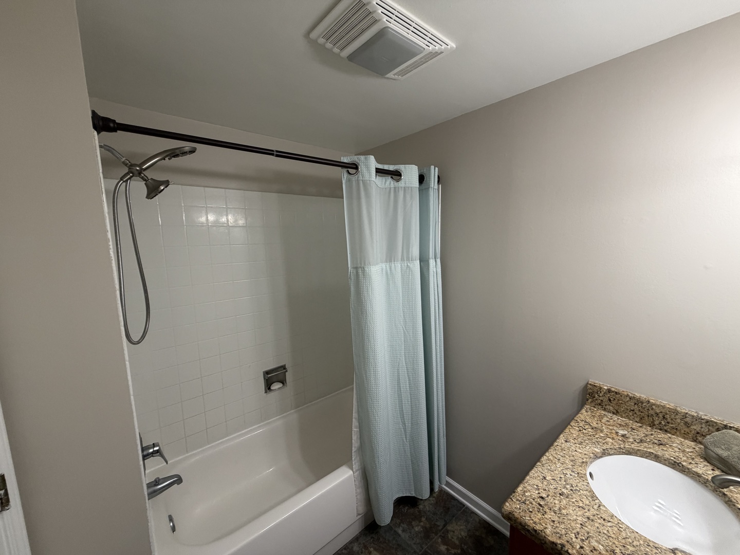 5400 Walnut Avenue #803, Downers Grove, IL 60515