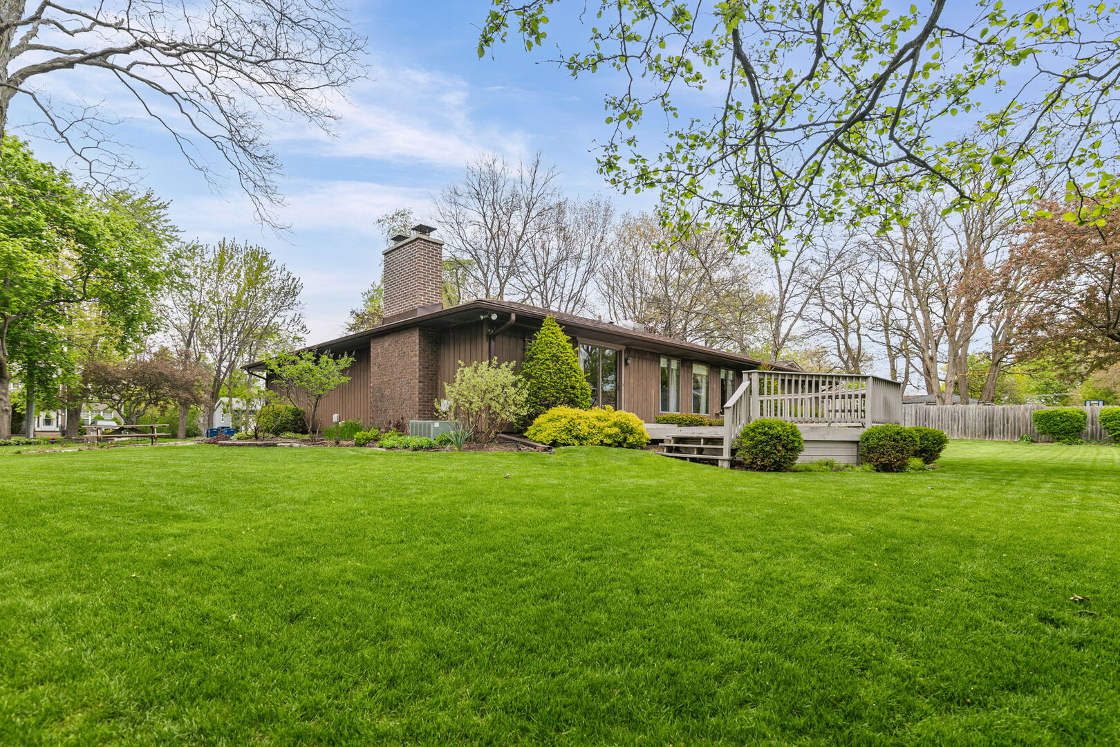 4269 Harper Avenue, Gurnee, IL 60031