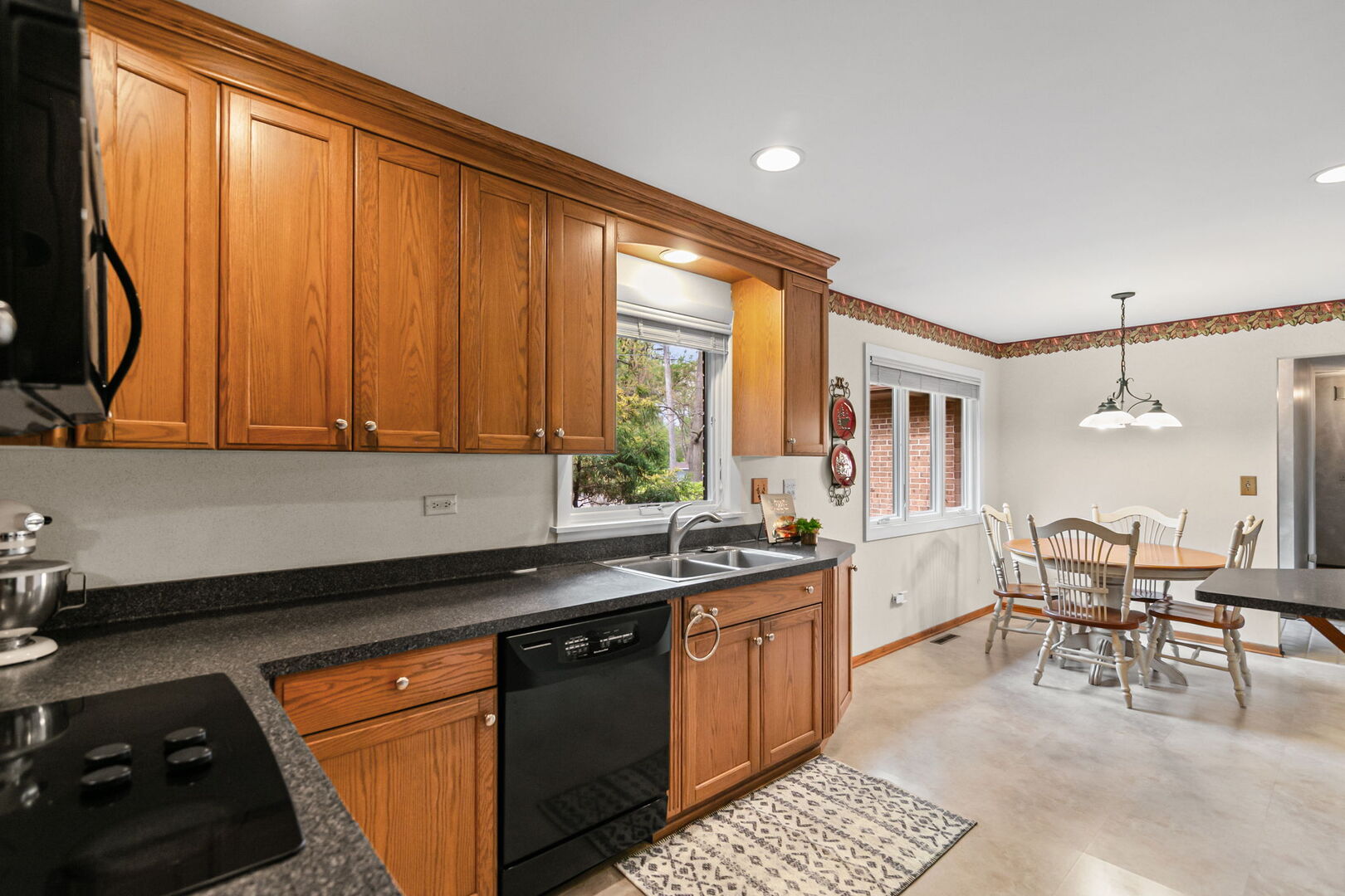 4269 Harper Avenue, Gurnee, IL 60031
