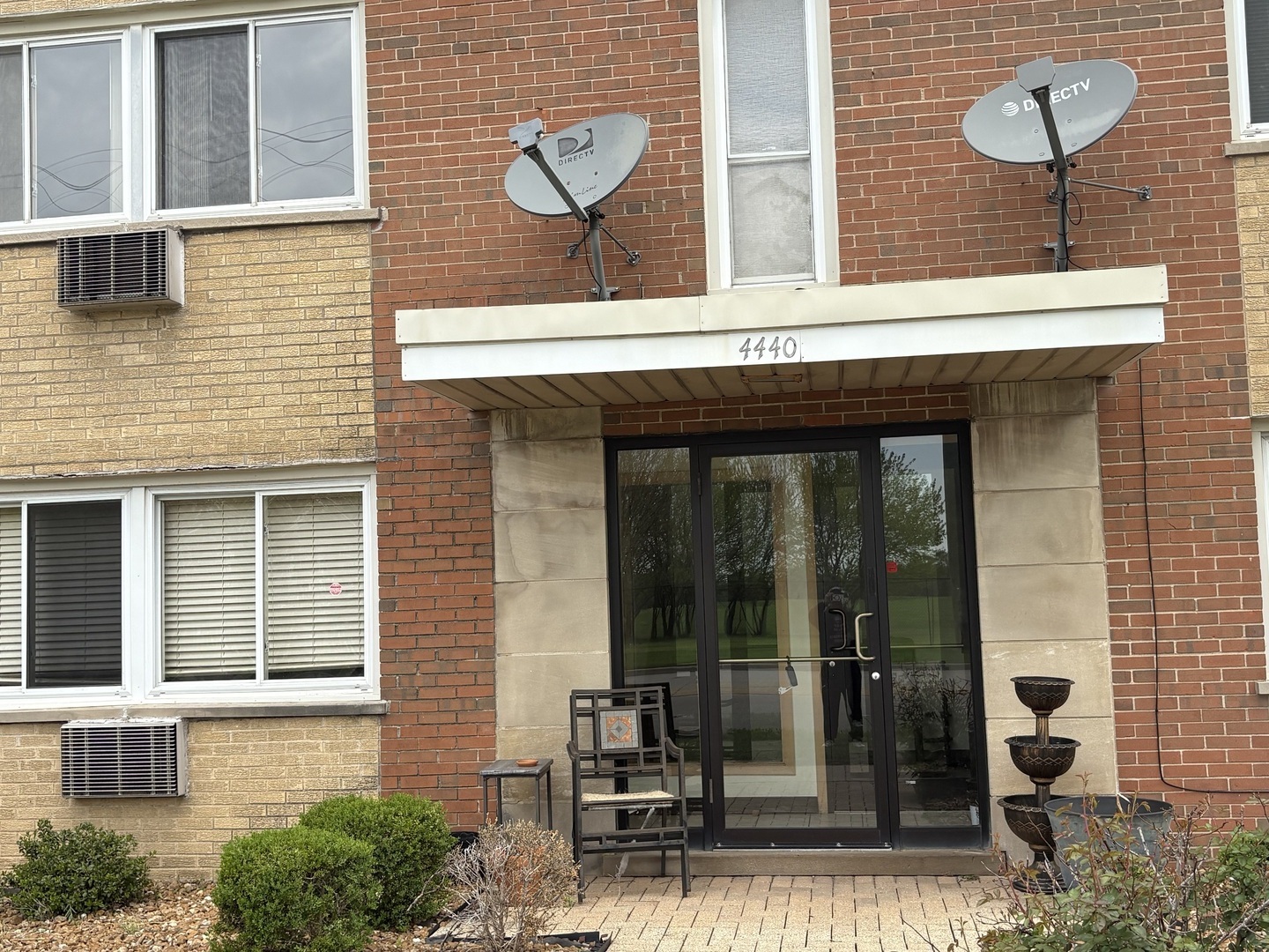 4440 W 111th Street #16, Oak Lawn, IL 60453