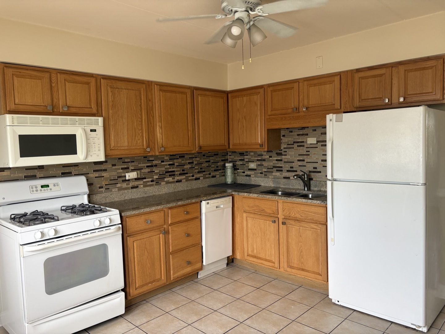 4440 W 111th Street #16, Oak Lawn, IL 60453