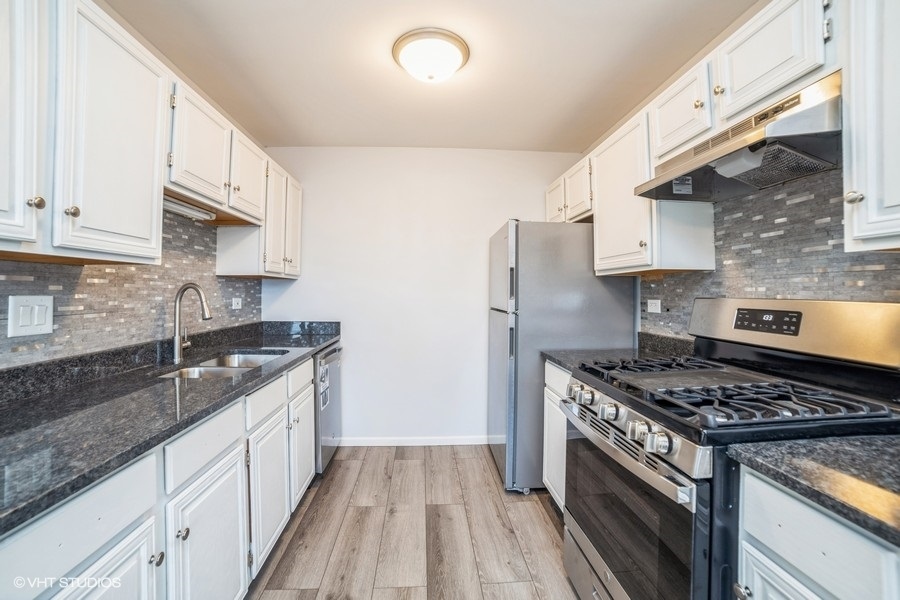 373 Newport Lane #D1, Bartlett, IL 60103