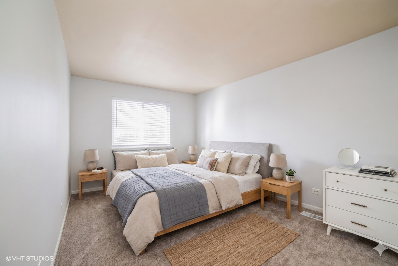 373 Newport Lane #D1, Bartlett, IL 60103