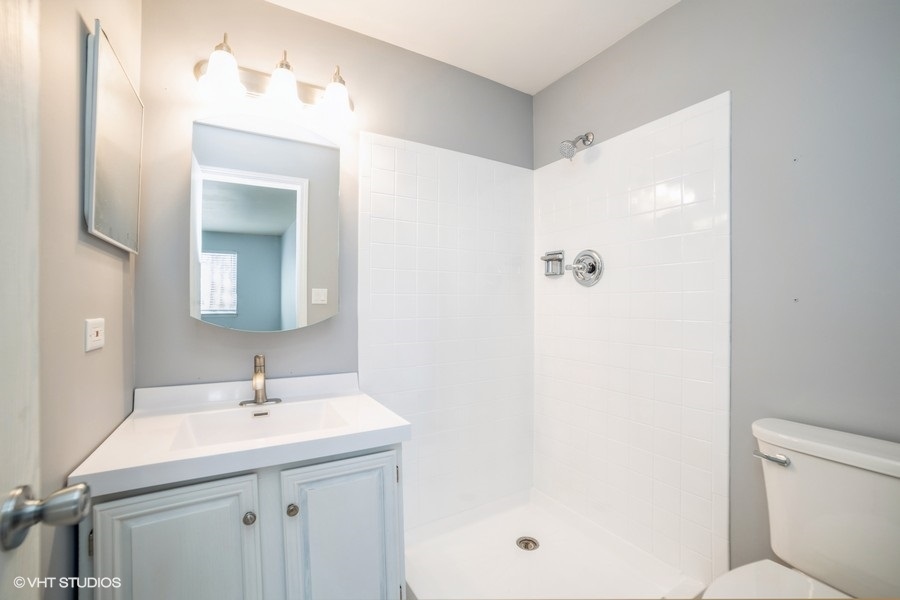 373 Newport Lane #D1, Bartlett, IL 60103