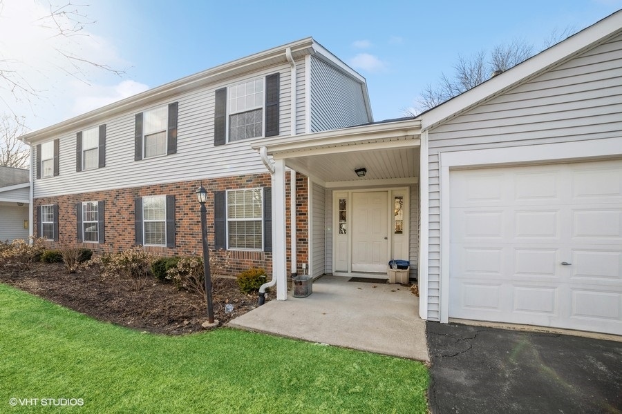 373 Newport Lane #D1, Bartlett, IL 60103