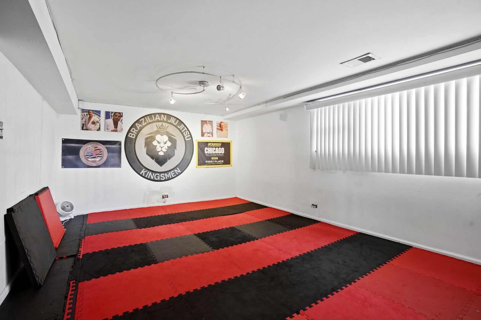 10148 S Peoria Street, Chicago, IL 60643