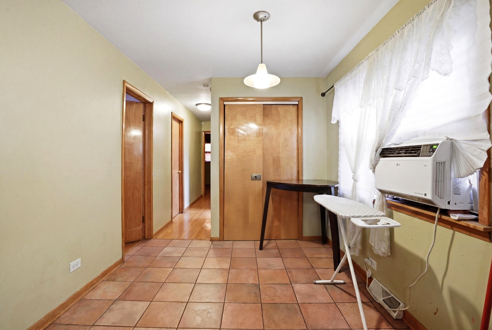 10148 S Peoria Street, Chicago, IL 60643