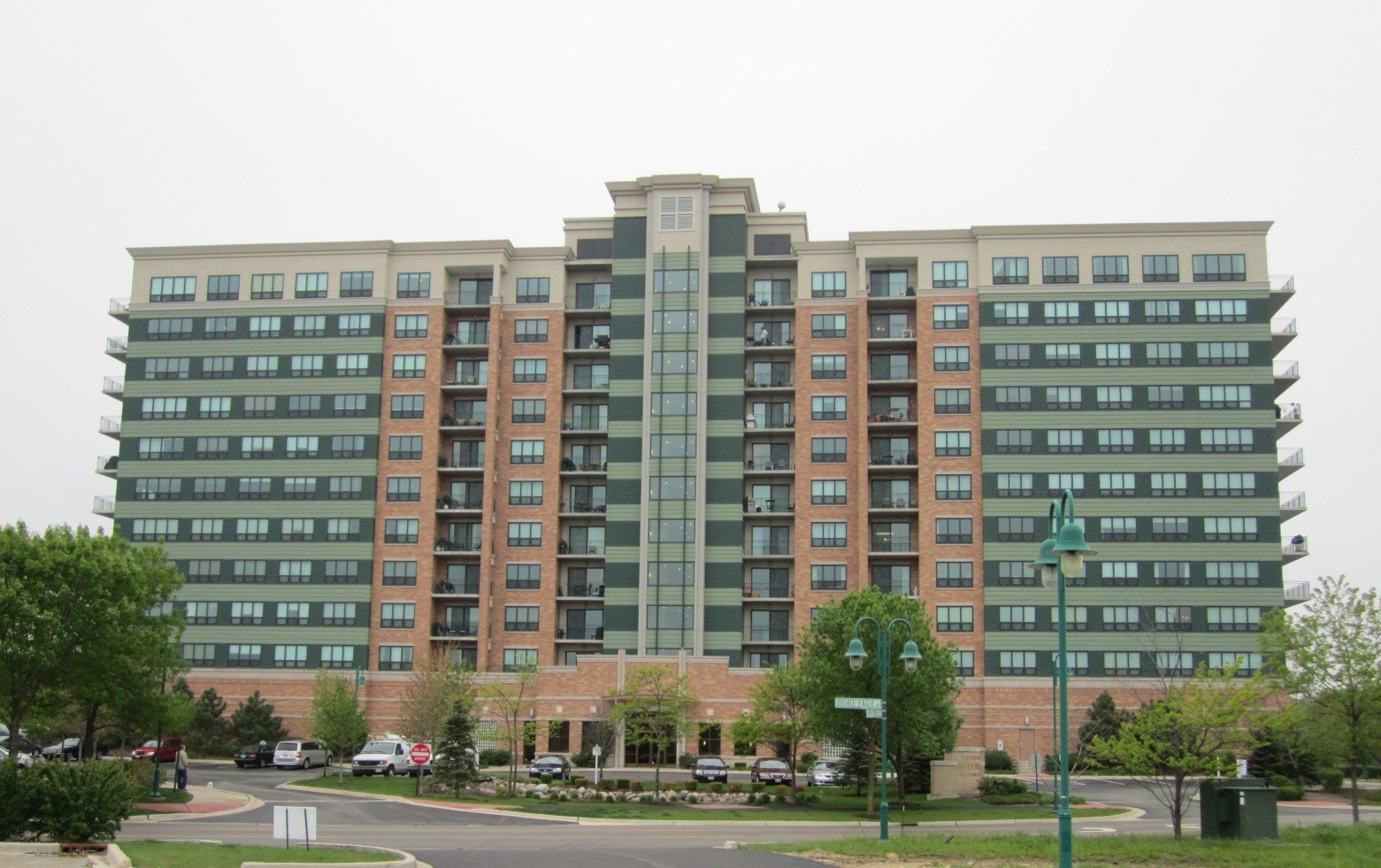 6420 Double Eagle Drive #603, Woodridge, IL 60517