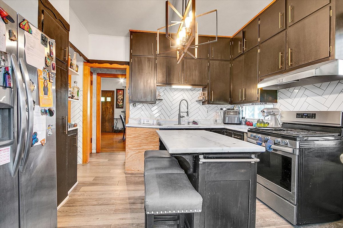 4108 W 103RD Street, Oak Lawn, IL 60453