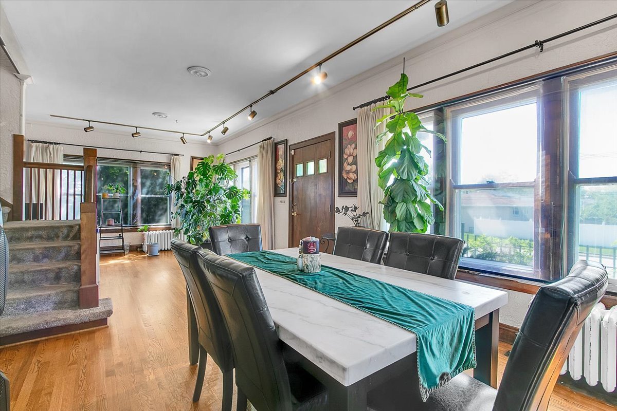 4108 W 103RD Street, Oak Lawn, IL 60453