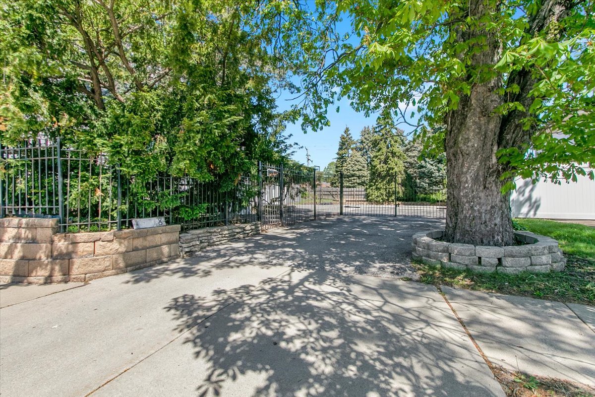 4108 W 103RD Street, Oak Lawn, IL 60453