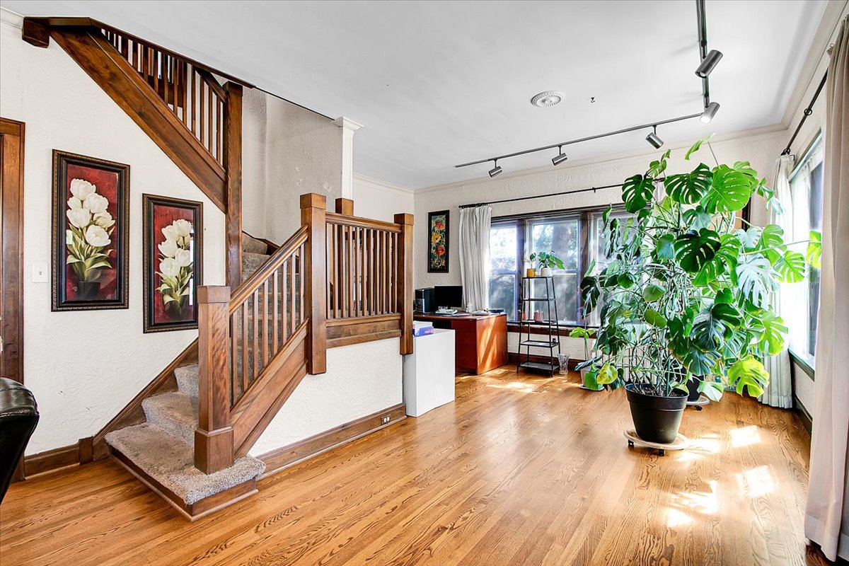 4108 W 103RD Street, Oak Lawn, IL 60453