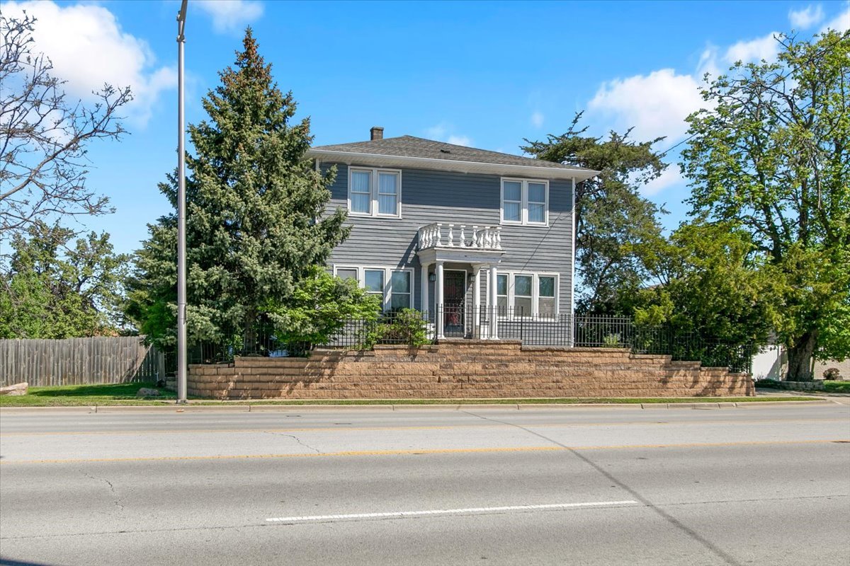 4108 W 103RD Street, Oak Lawn, IL 60453