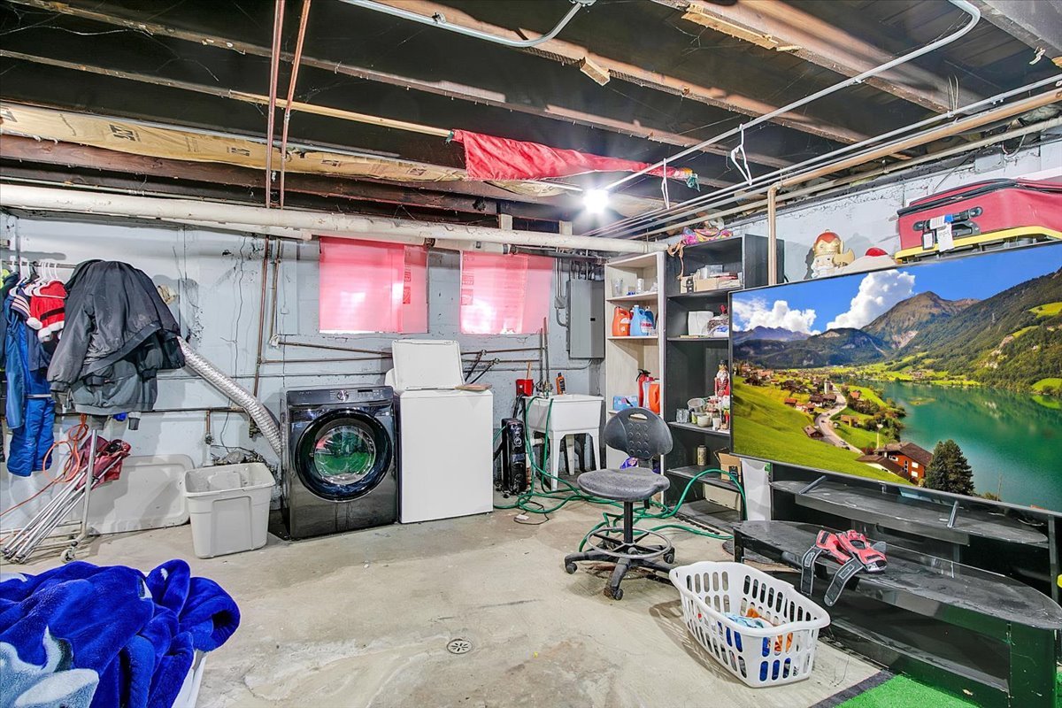 4108 W 103RD Street, Oak Lawn, IL 60453