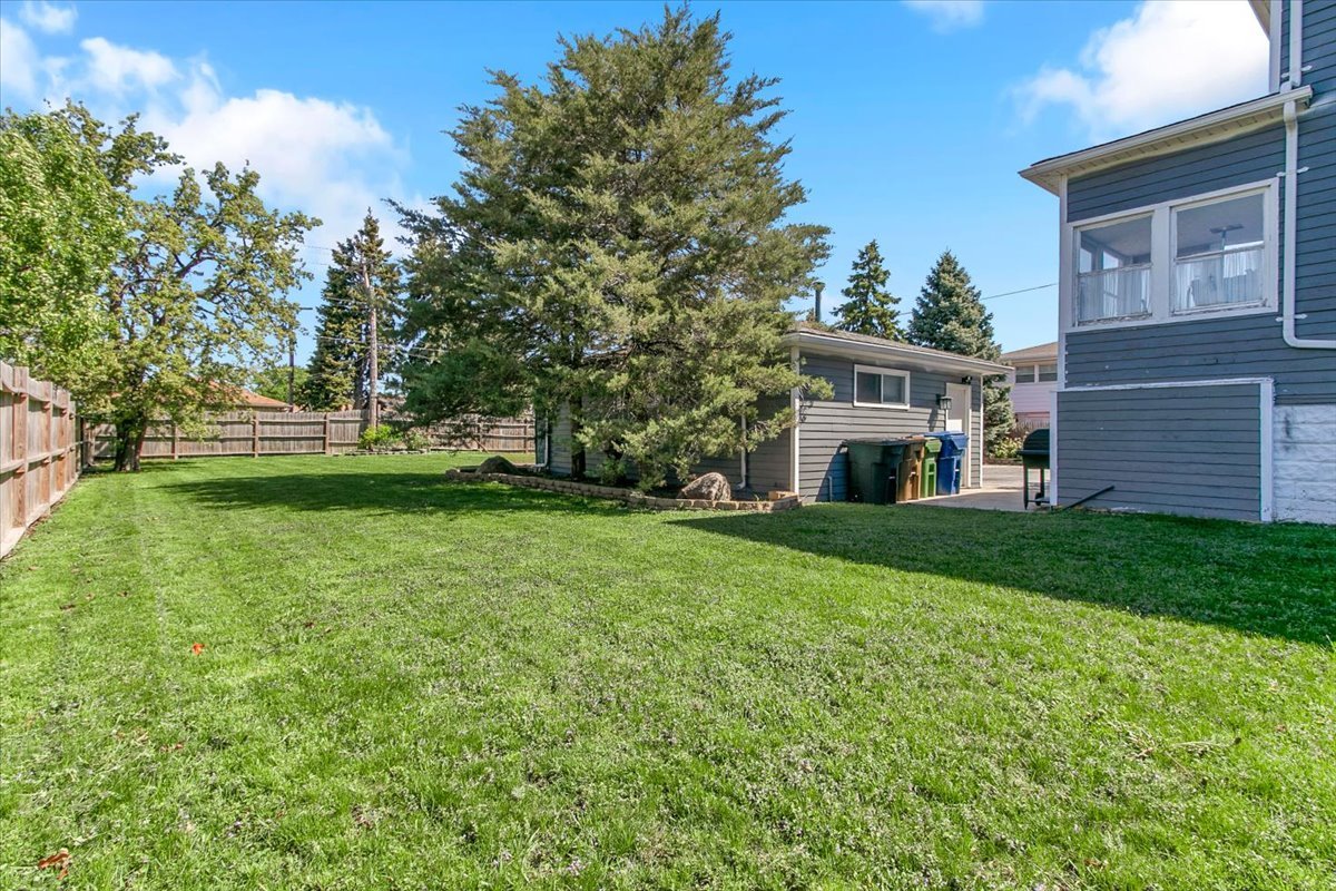 4108 W 103RD Street, Oak Lawn, IL 60453