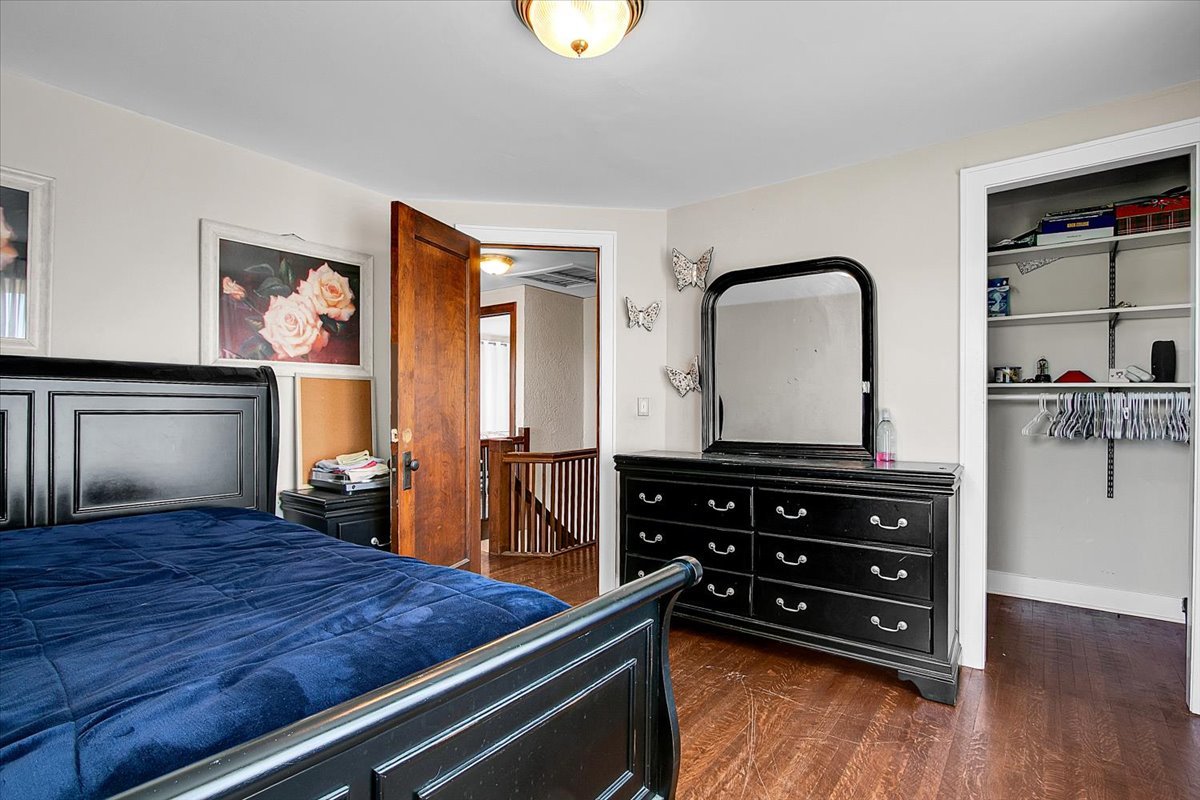 4108 W 103RD Street, Oak Lawn, IL 60453