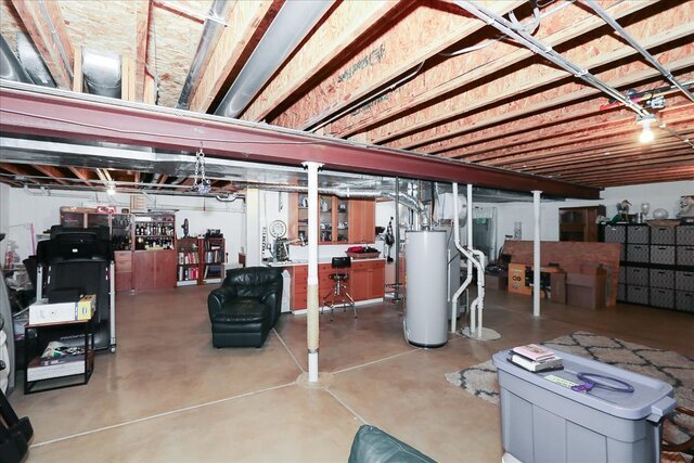 768 W Saint Johns Place, Addison, IL 60101