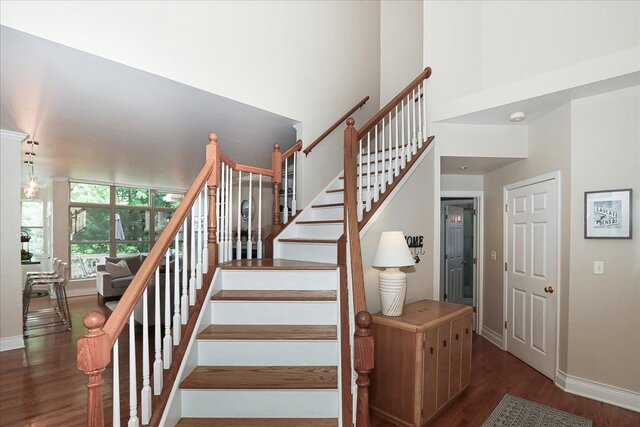 768 W Saint Johns Place, Addison, IL 60101