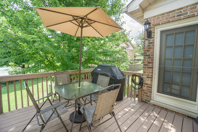 768 W Saint Johns Place, Addison, IL 60101