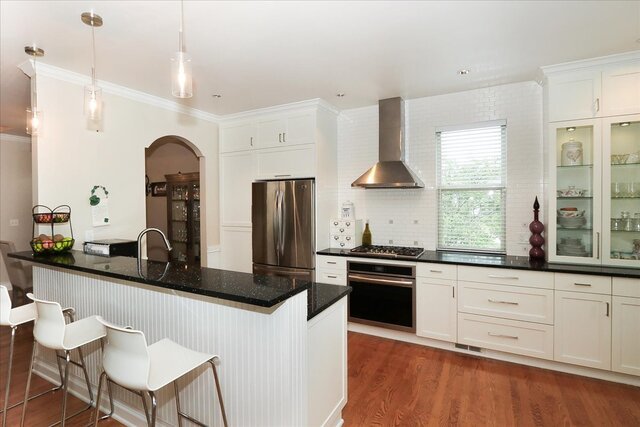 768 W Saint Johns Place, Addison, IL 60101