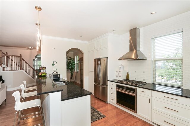 768 W Saint Johns Place, Addison, IL 60101
