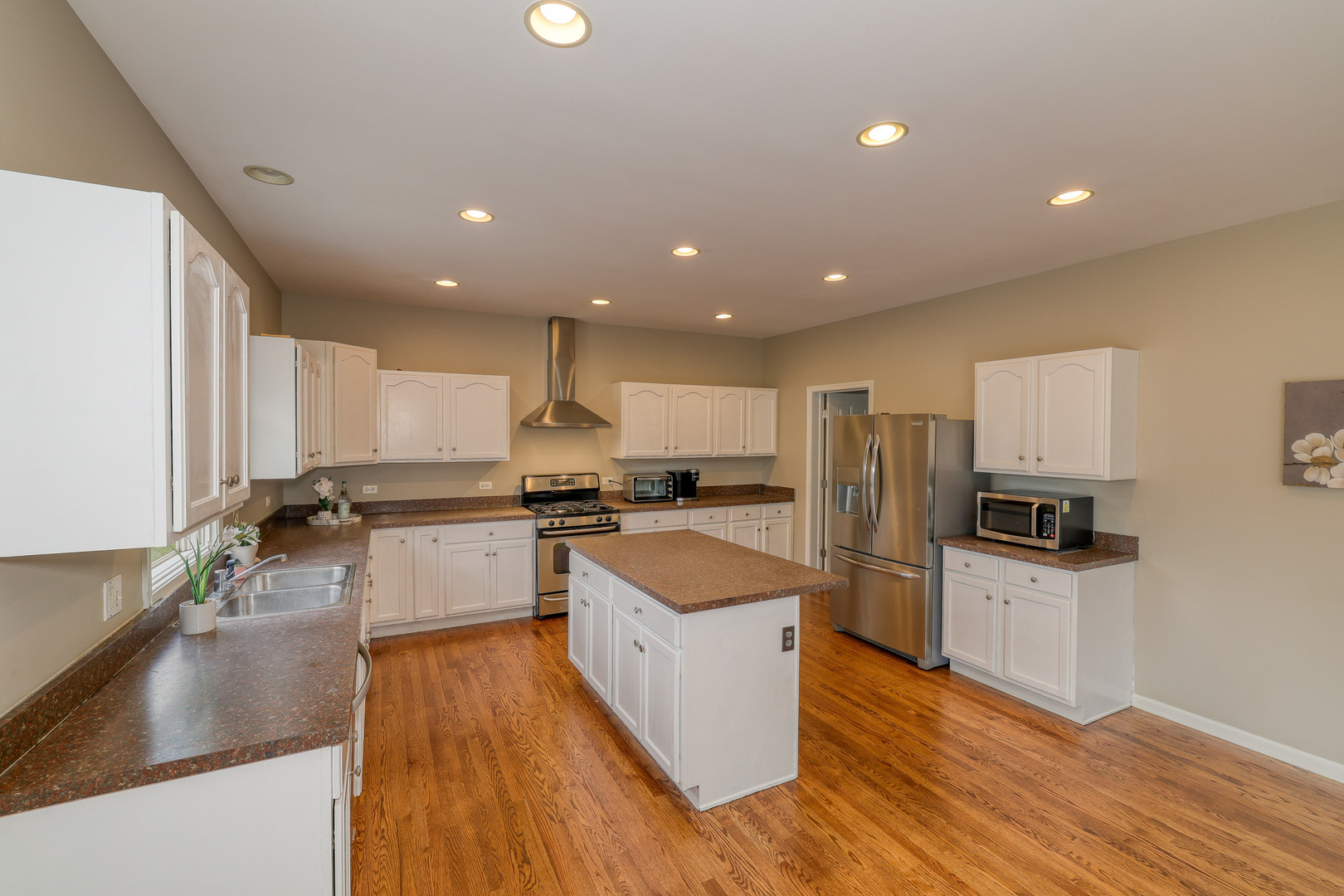990 CITIZEN Avenue, Elburn, IL 60119