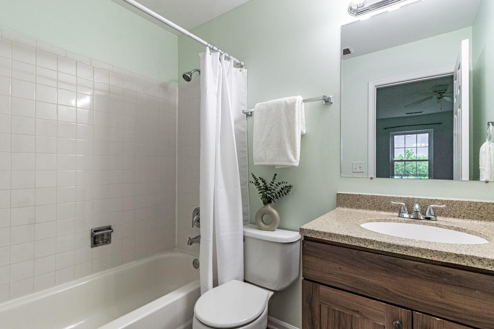 1230 Orleans Drive, Mundelein, IL 60060