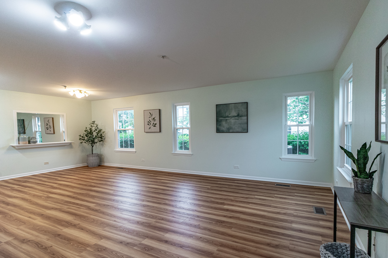 1230 Orleans Drive, Mundelein, IL 60060