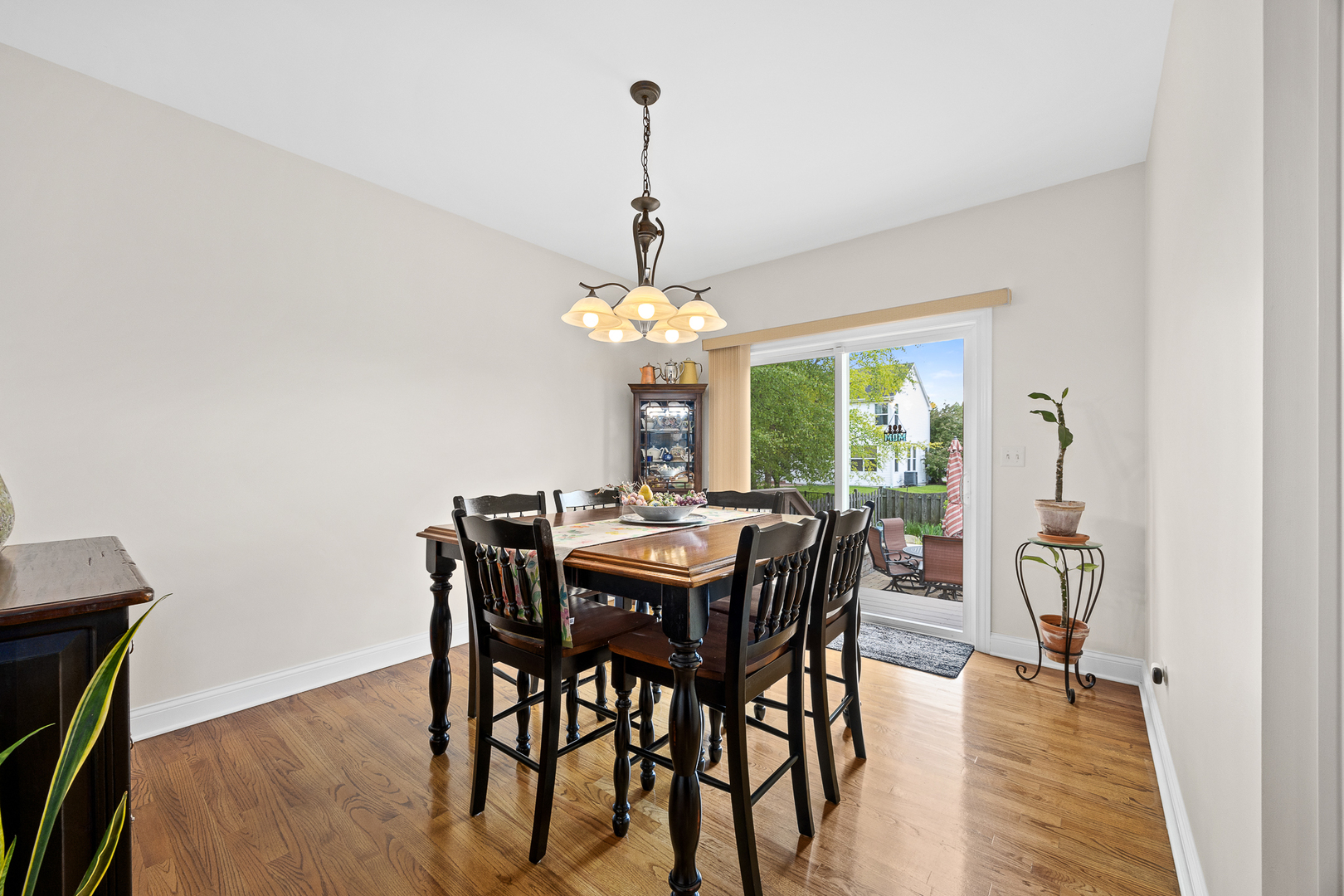 352 Andover Drive, Oswego, IL 60543