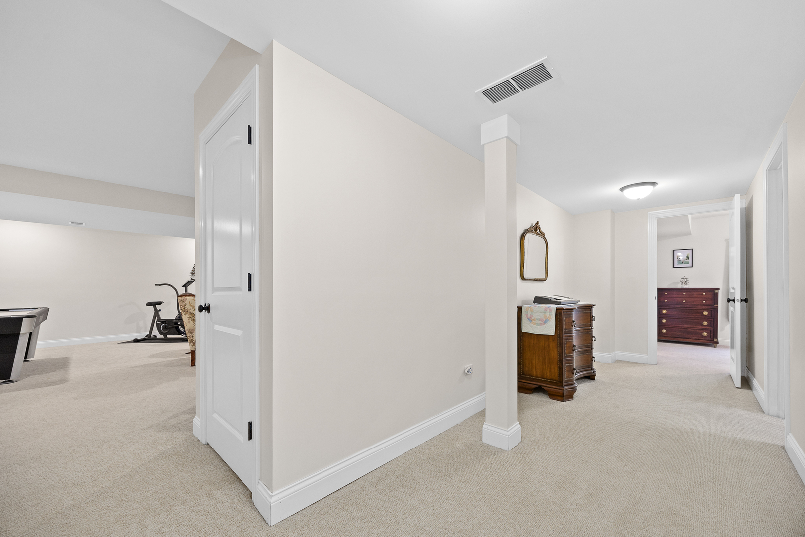 352 Andover Drive, Oswego, IL 60543