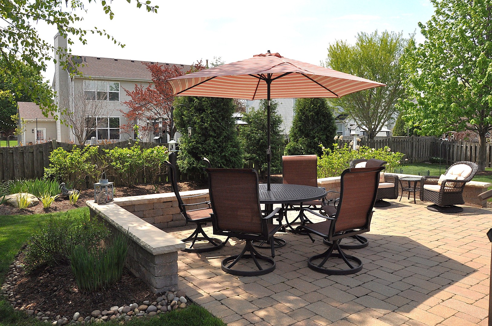 352 Andover Drive, Oswego, IL 60543