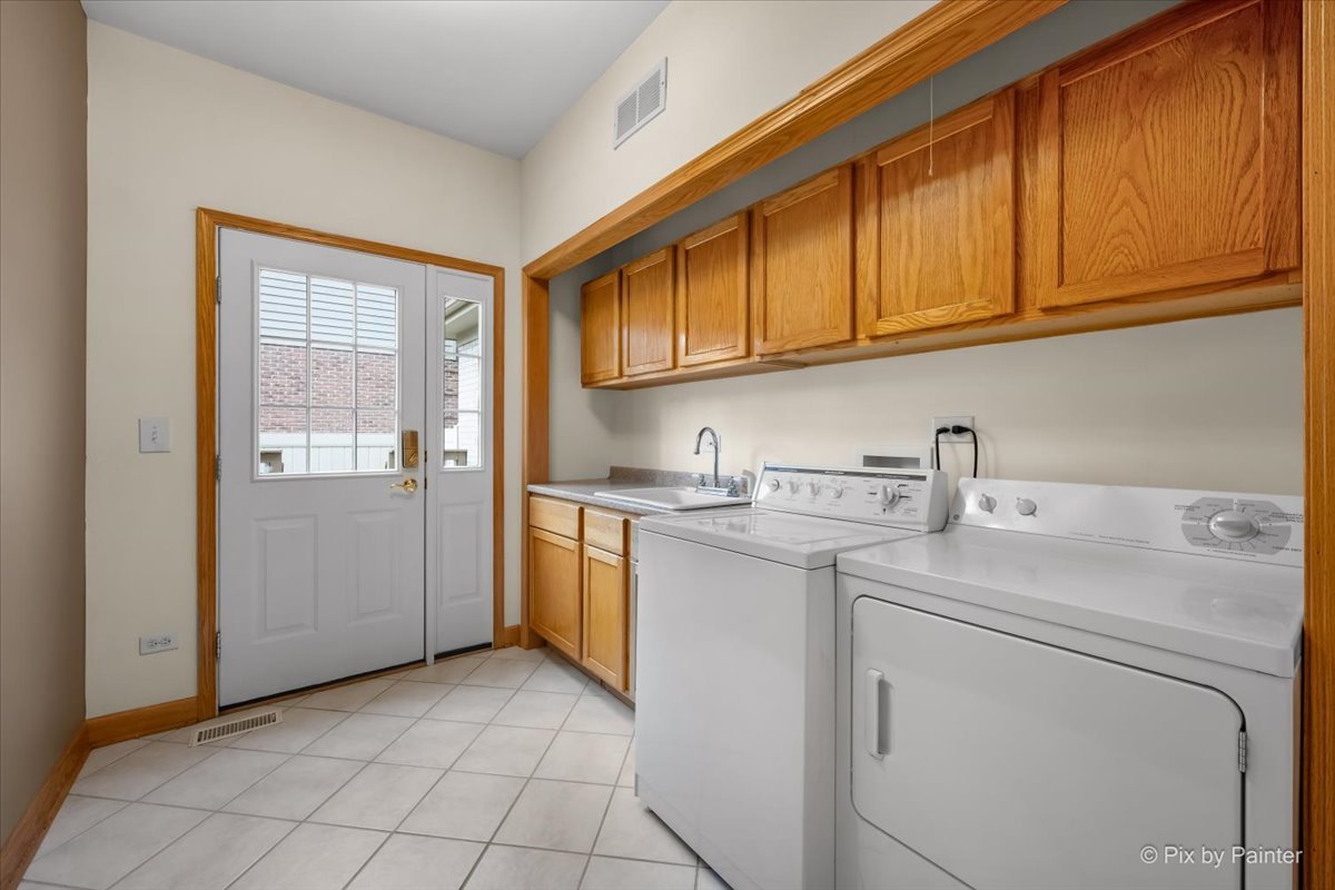 958 W Stonehedge Drive, Addison, IL 60101