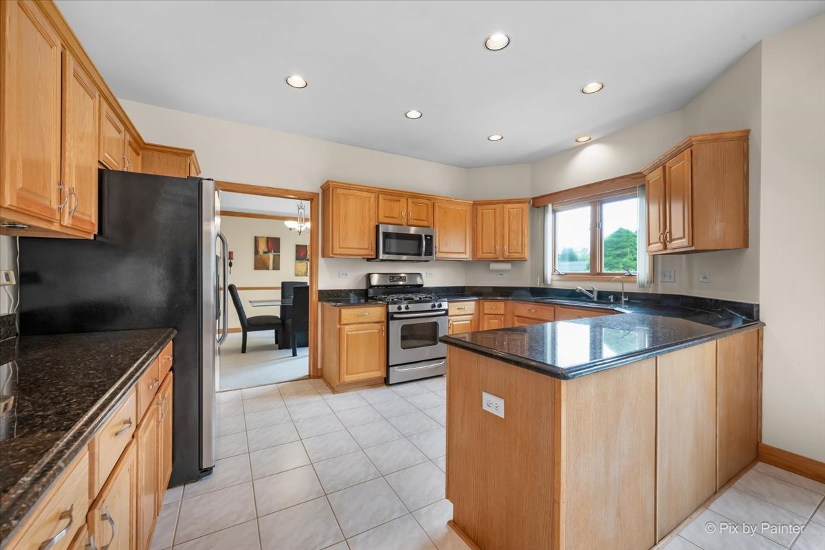 958 W Stonehedge Drive, Addison, IL 60101
